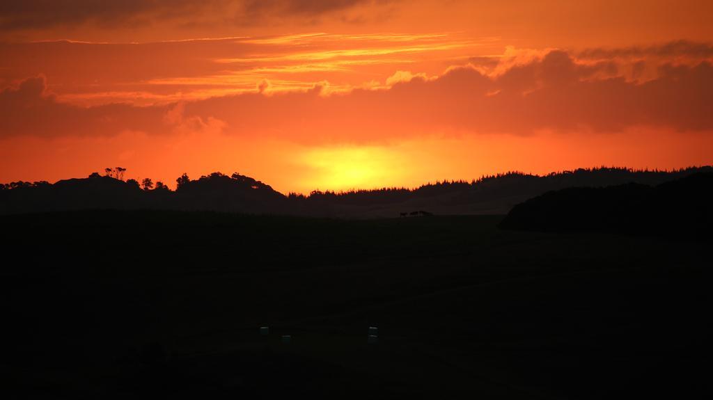 Pukeatua Farmstay Waimauku Exteriör bild